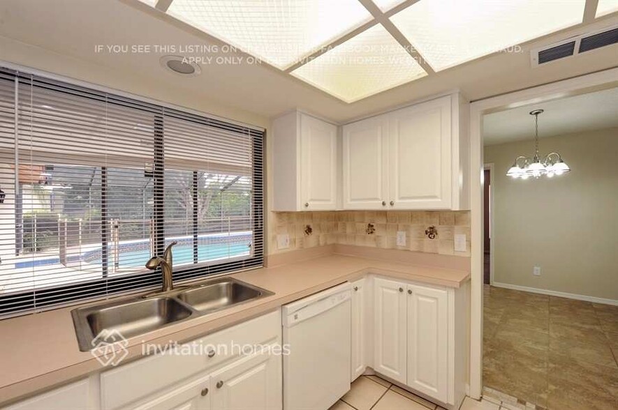 Building Photo - 500 Hadley Dr