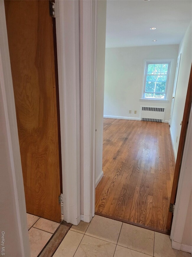 Building Photo - 173 Underhill St