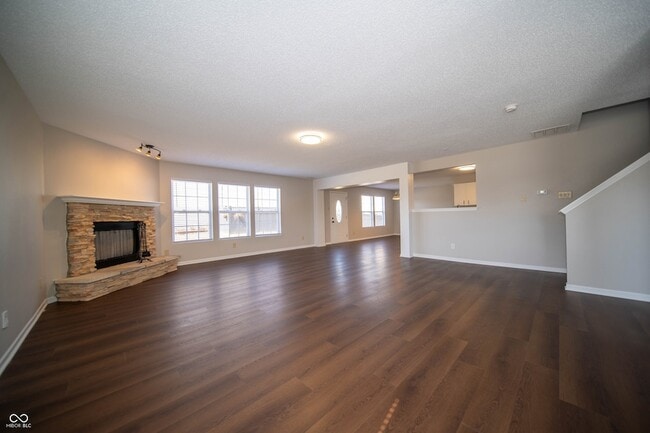 Building Photo - 1566 Howell Dr