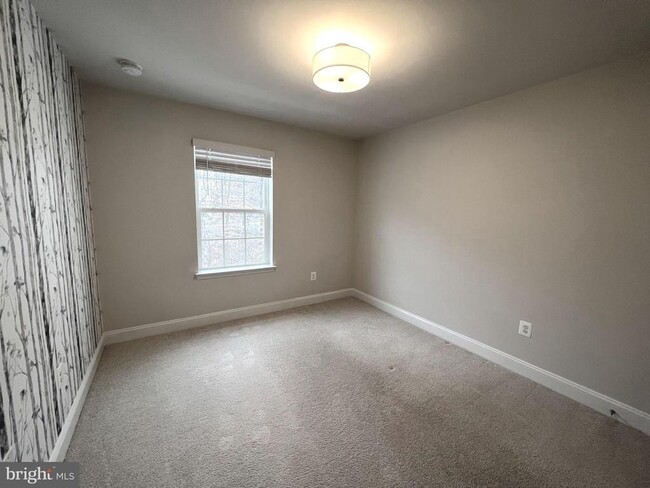 Building Photo - 1286 Orchid Rd