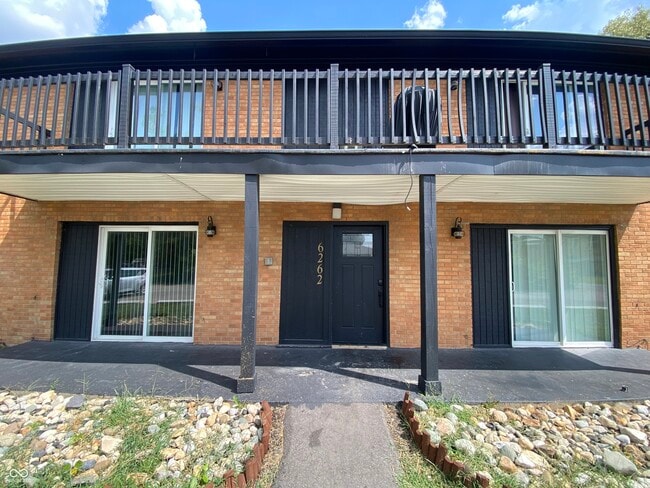 Primary Photo - 6262 Eastridge Dr