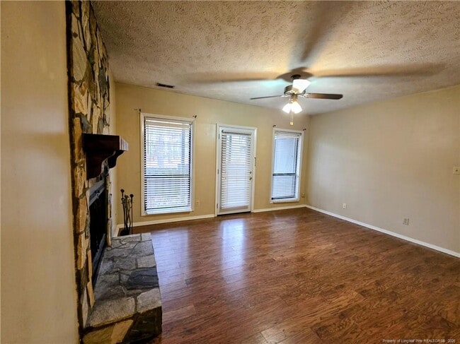 Building Photo - 1861 Tryon Dr