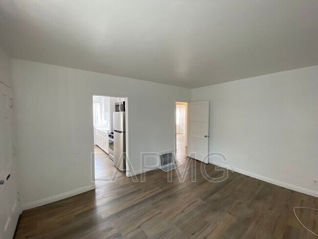 Building Photo - 4080-4084 Leimert Blvd