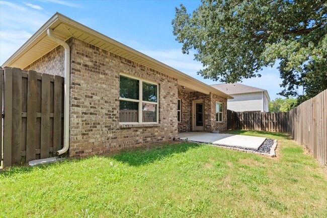 Building Photo - 1795 Stampede Cir