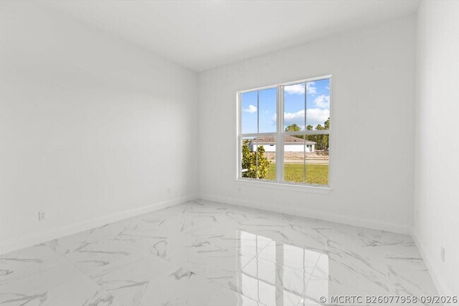 Building Photo - 10264 Field Flower Trl