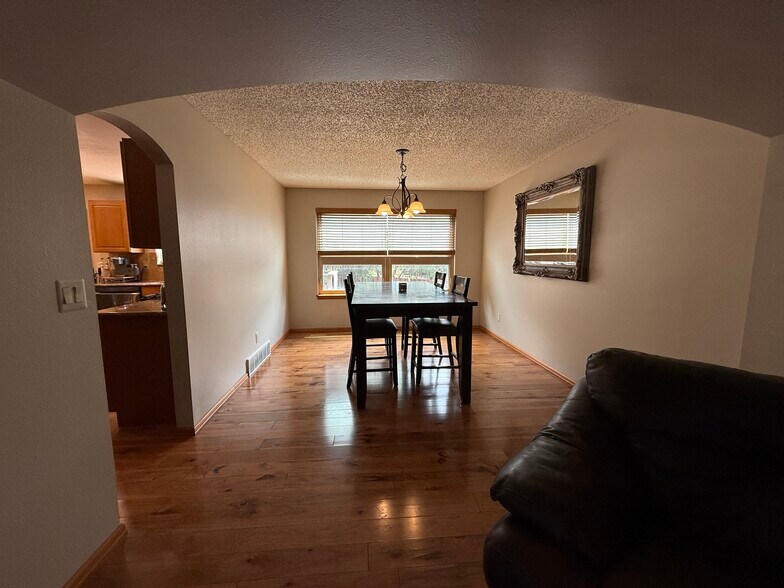 Building Photo - 15425 Holbein Dr