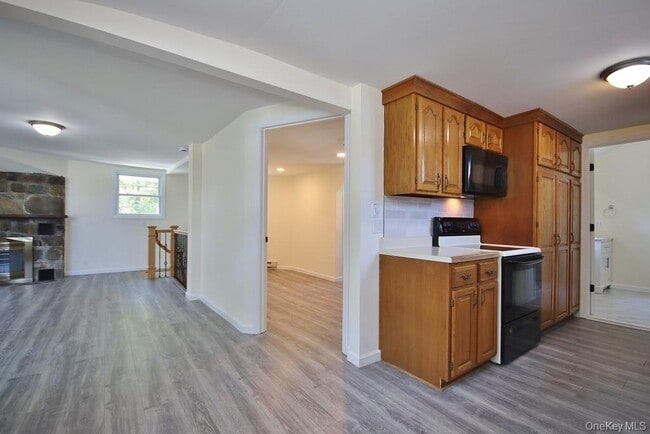 Building Photo - 78 Dunderberg Rd