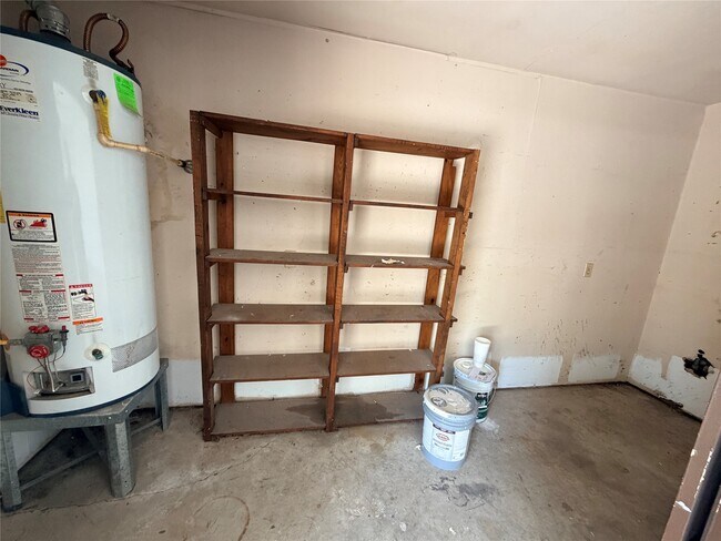 Building Photo - 1607 Chestnut Ridge Rd