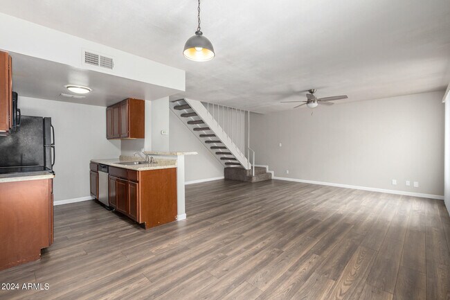 Building Photo - 17034 E Calle Del Oro