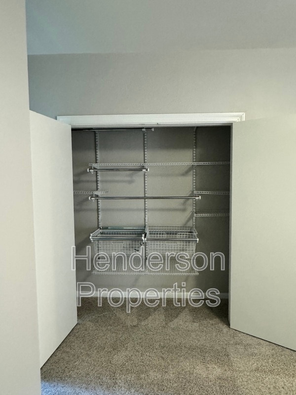 Building Photo - 501 Fenton Pl