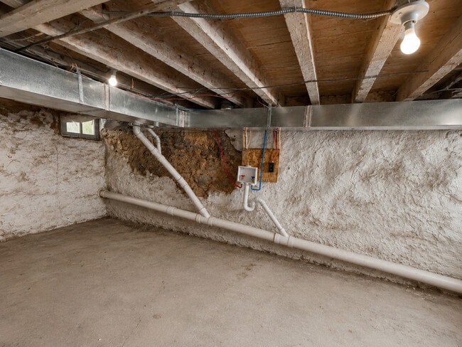 Building Photo - 2057 Granite St