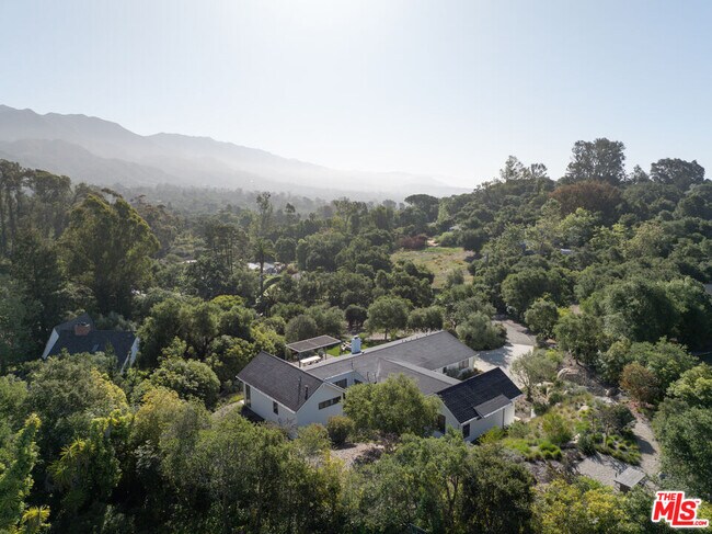 Building Photo - 3155 Eucalyptus Hill Rd