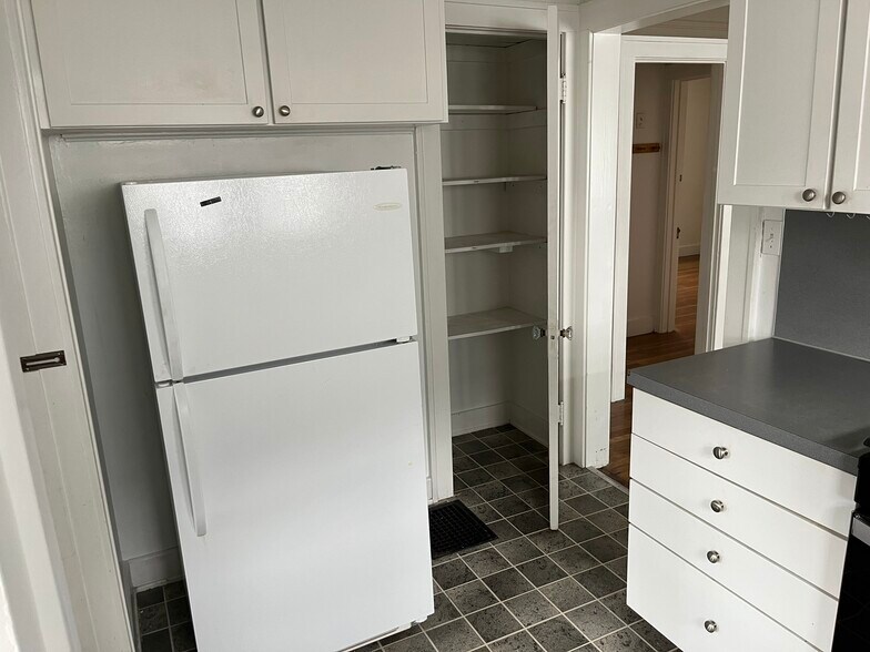 Building Photo - 1624 Sherman St SE