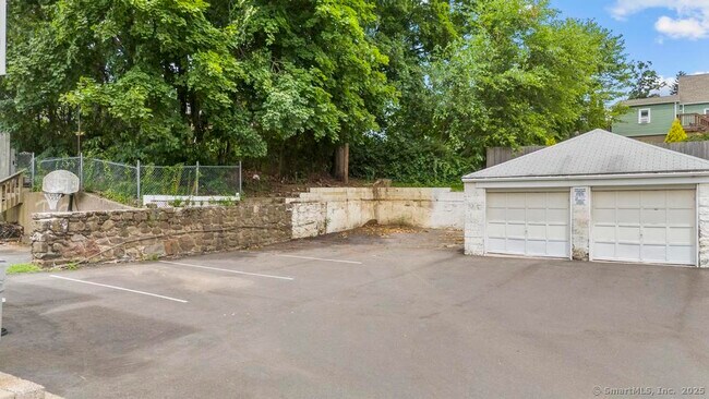 Building Photo - 52 Jacobs St