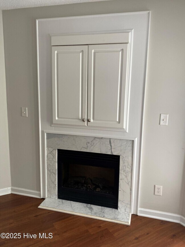 Building Photo - 5010 Hunters Trail