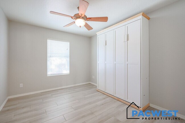 Building Photo - Welcome to your new home in Surprise!