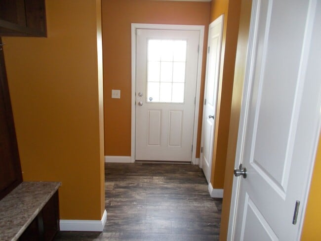 Building Photo - Large, Beautiful Home North of Richmond