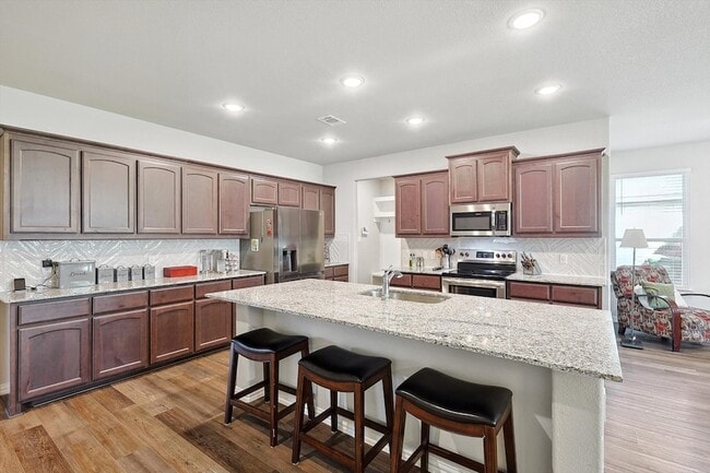 Building Photo - 808 Feather Edge Dr