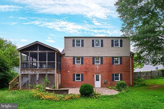 Building Photo - 6613 Denny Pl