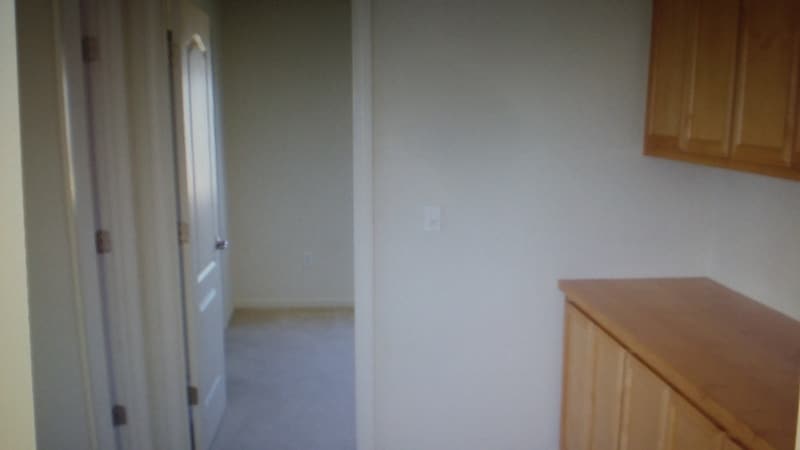 Building Photo - 911 Larch Dr