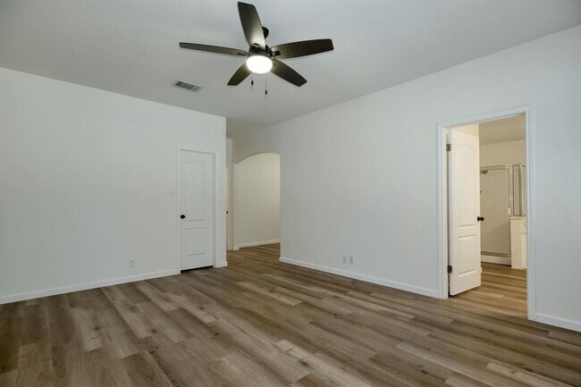 Building Photo - 2016 Horizon Park Blvd