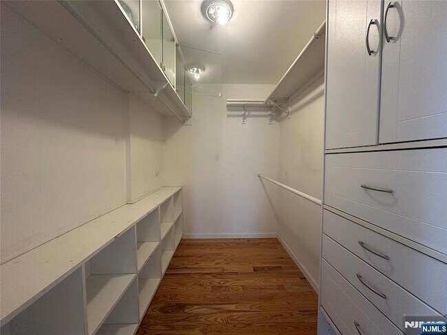 Building Photo - 38 Garden Pl