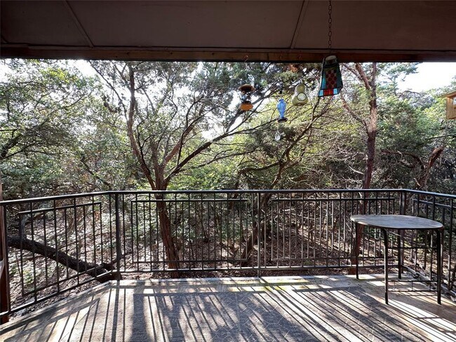 Building Photo - 4711 Spicewood Springs Rd