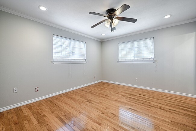 Building Photo - GEM!  Beautiful Upgrades & Move In Ready!