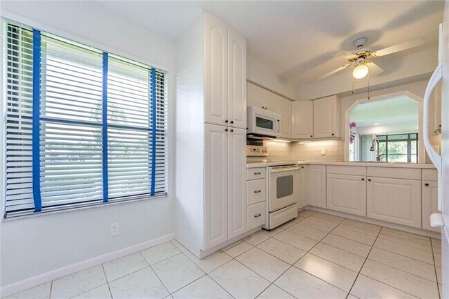 Building Photo - 13257 Touchstone Pl