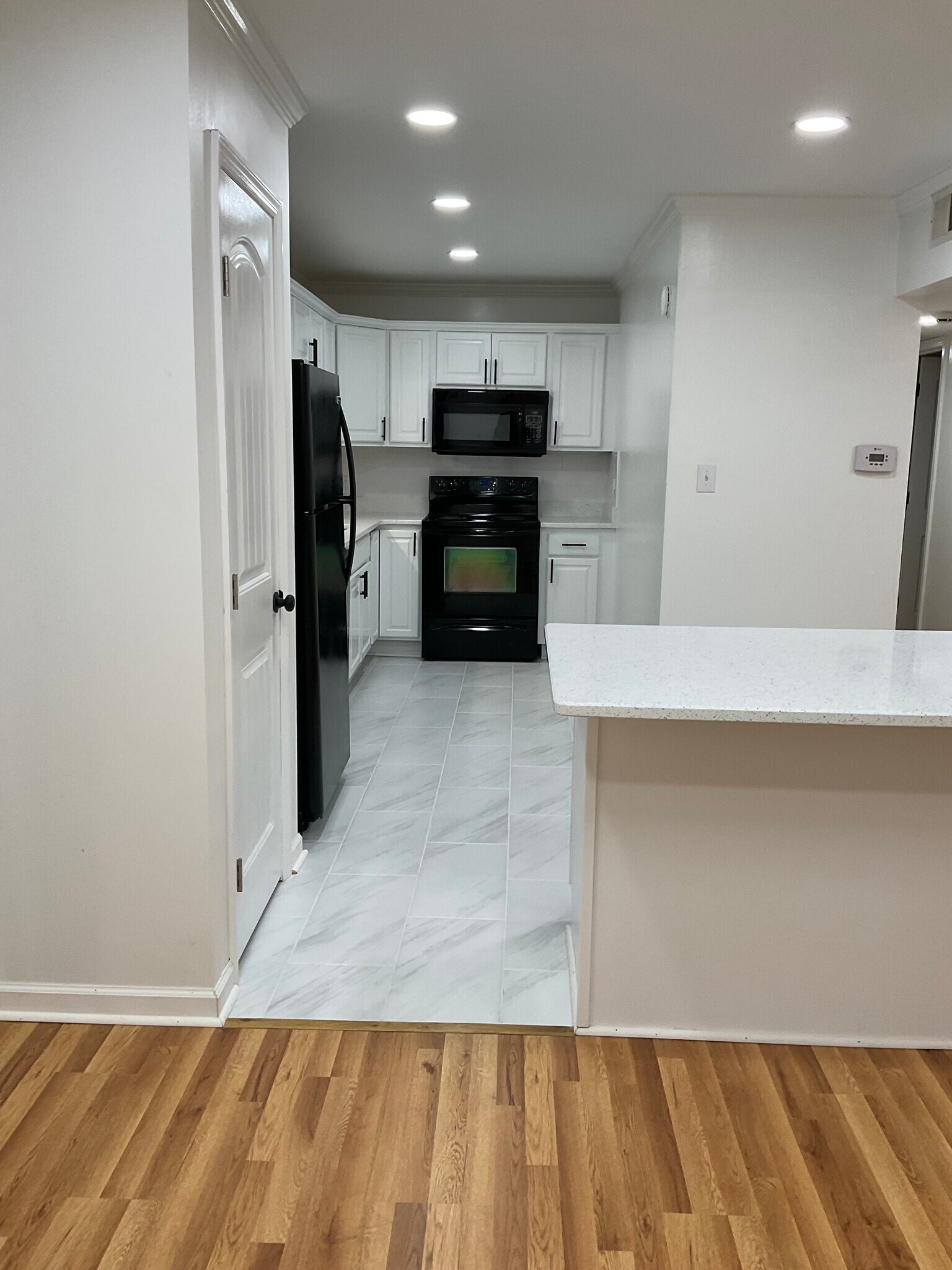 Kitchen - 1010 Woodland Vlg