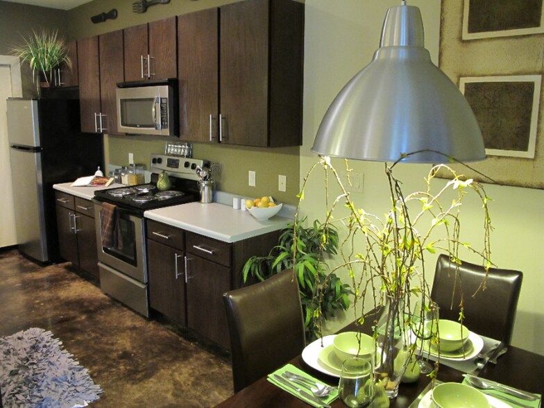 Building Photo - 6201 Grissom Rd