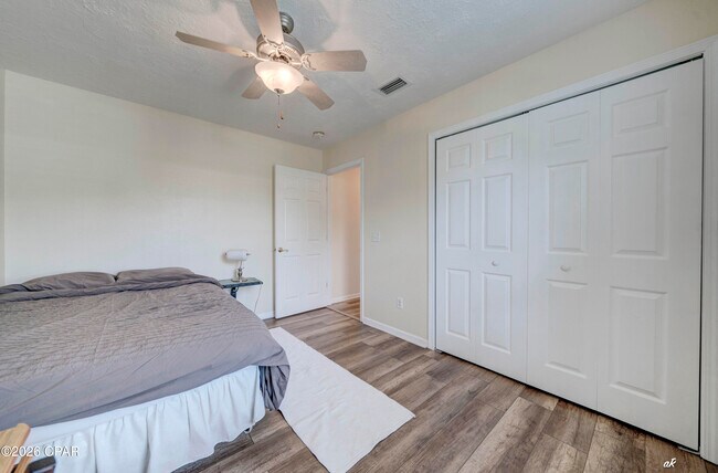 Building Photo - 420 Water Oak Cir