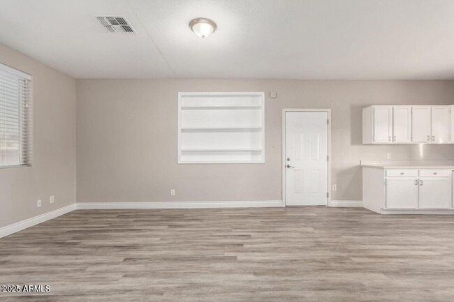 Building Photo - 1819 W Joy Ranch Rd