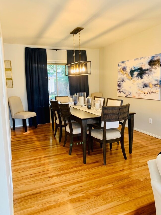 Building Photo - 4-Bedroom Single-Family Home on Quiet Cul-de-Sac