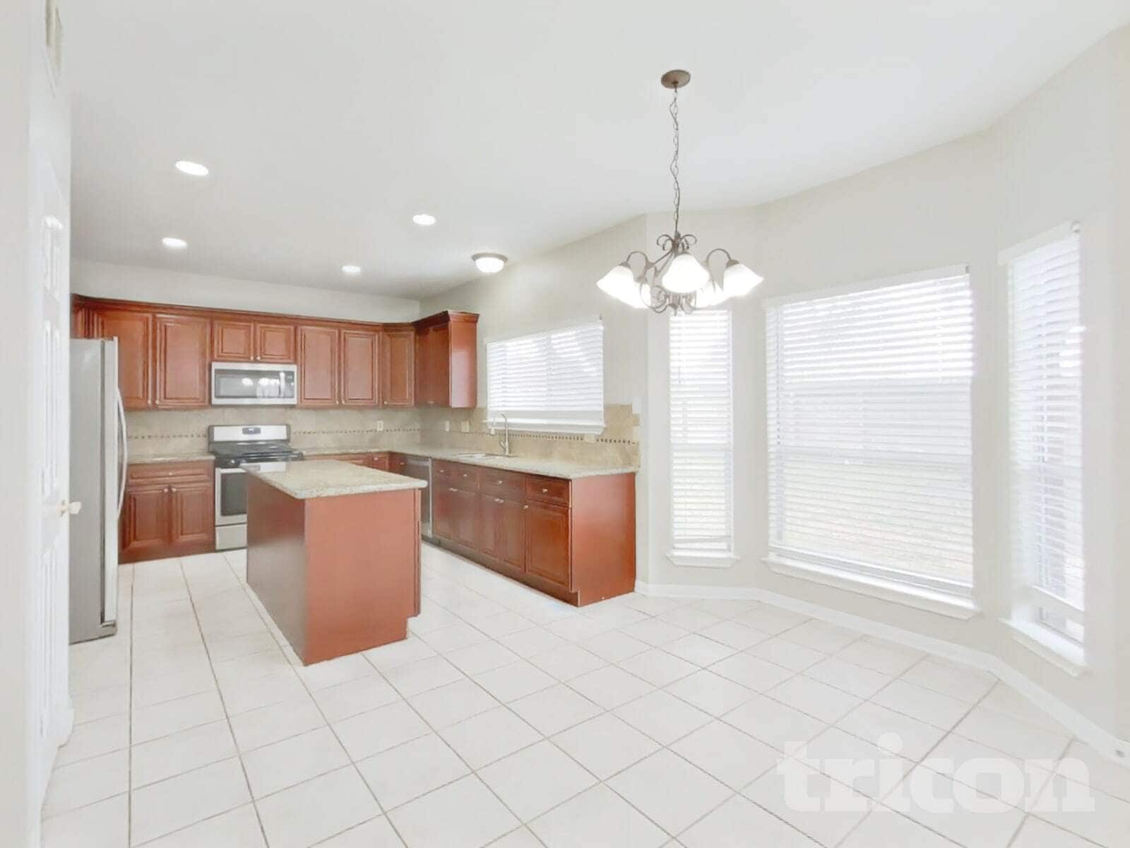 Building Photo - 5911 Klamath Falls Ct