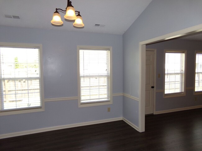 Building Photo - Charming Home in Havelock