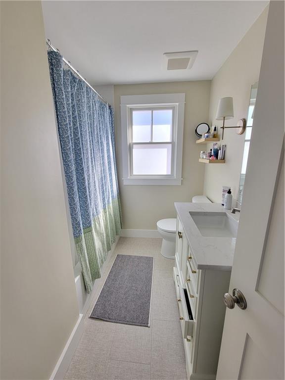 Building Photo - 33 Sakonnet Dr