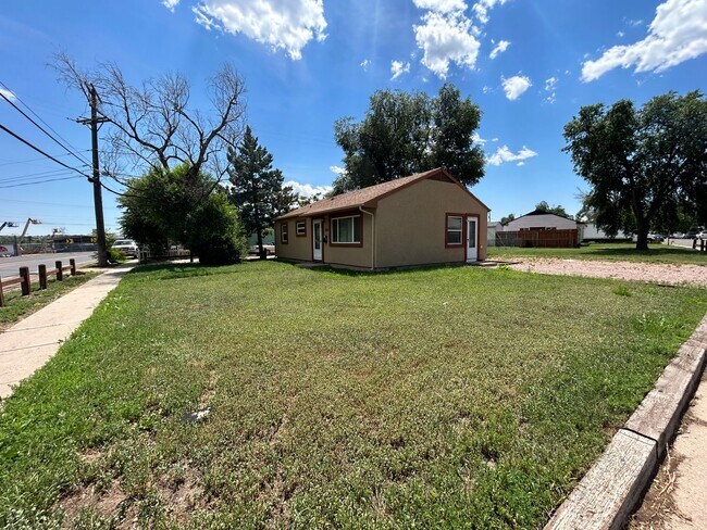 Building Photo - single family home