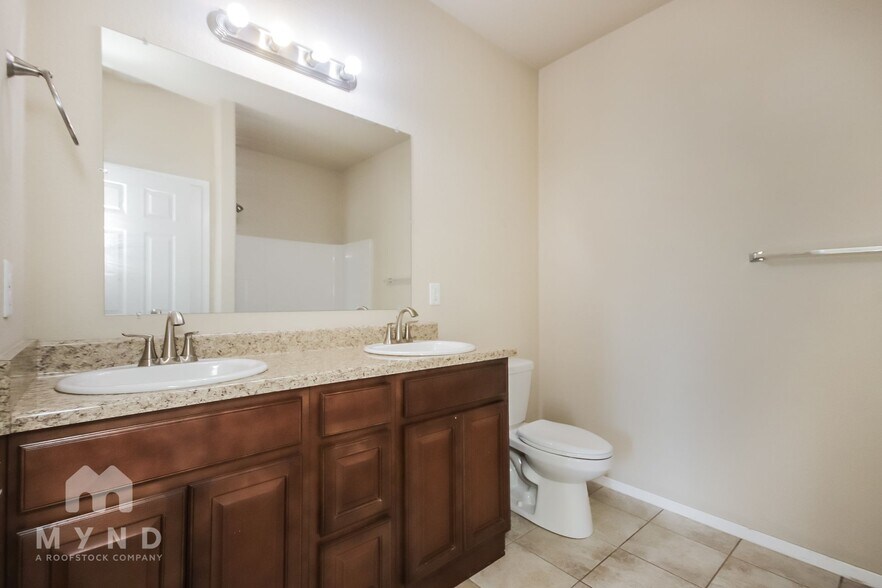 Building Photo - 1111 Musket St