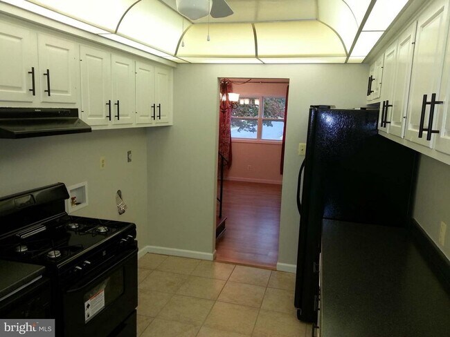 Building Photo - 326 Garner Ave