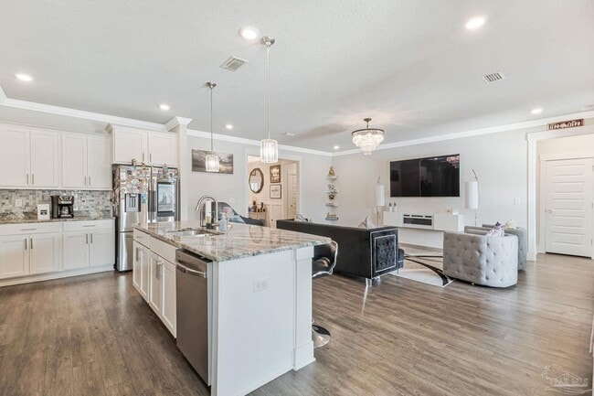 Building Photo - 6076 Cherry Hill Cir