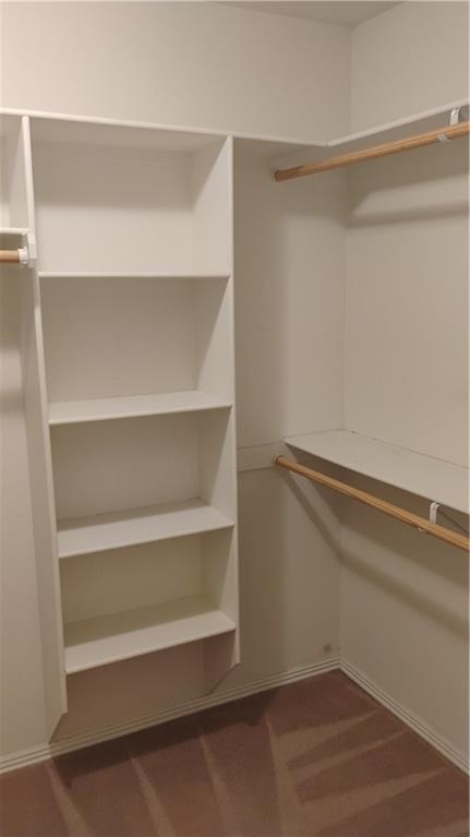 Building Photo - 100 Willow Dr