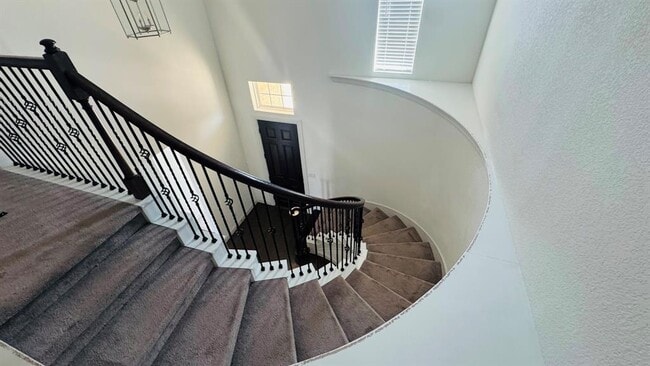 Building Photo - 813 Palamos Dr