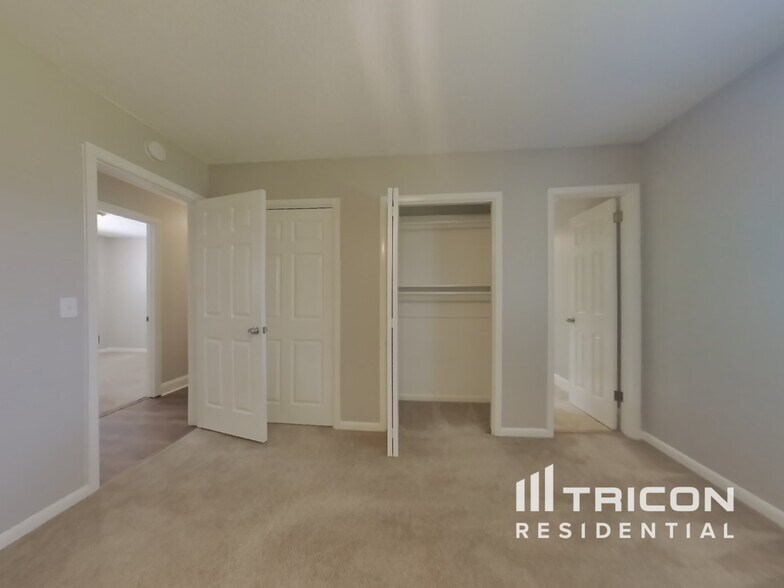 Building Photo - 5726 Springhaven Dr