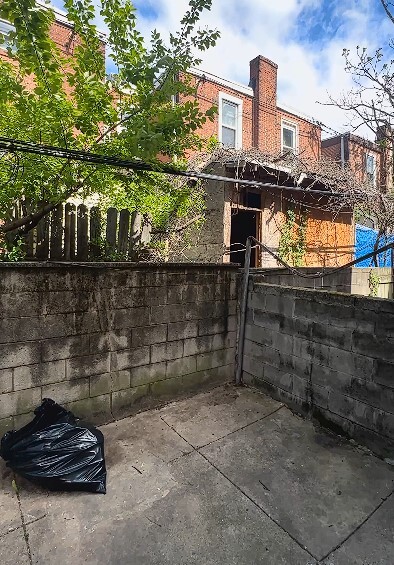 Building Photo - 6431 Grays Ave