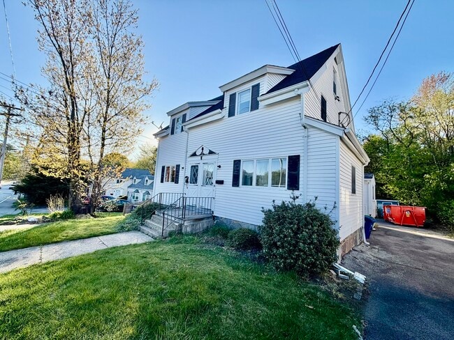 Building Photo - 21 Storrs Ave
