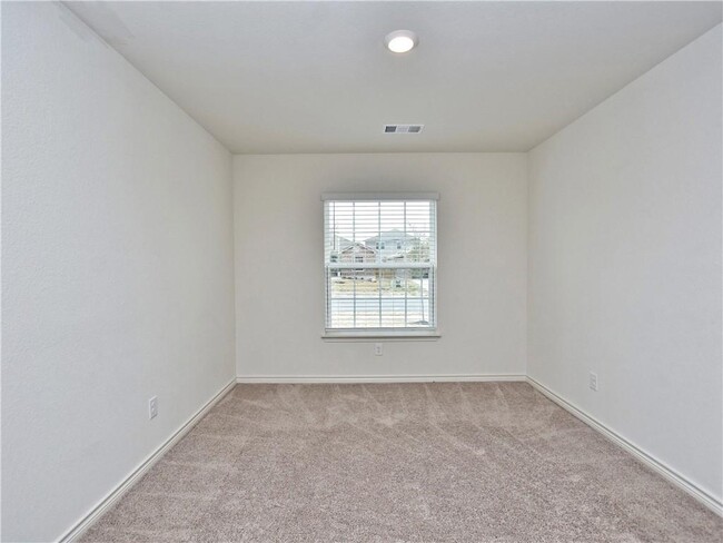 Building Photo - 504 Locksley Cove