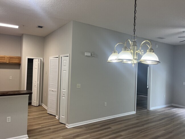 Building Photo - 5101 Playpen Dr