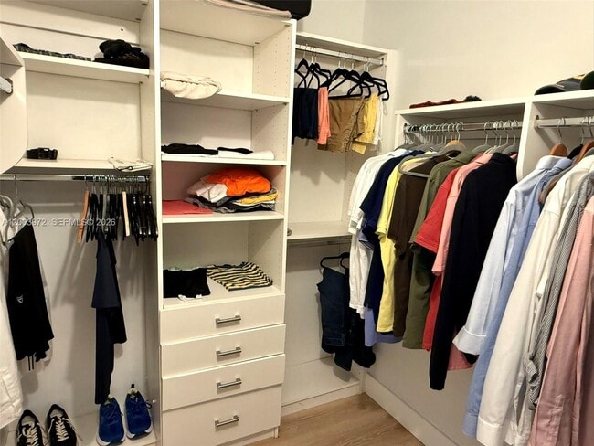 Building Photo - 6420 NW 109th Ave