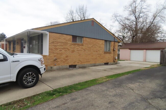 Building Photo - 4500 Keeler Dr